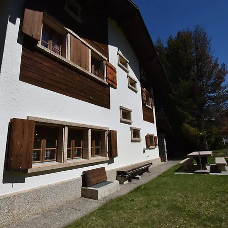 Alpesi faház Grand Vercorin Pour 10 Personnes Avec Jardin Bbq Parking Prive Et Sauna